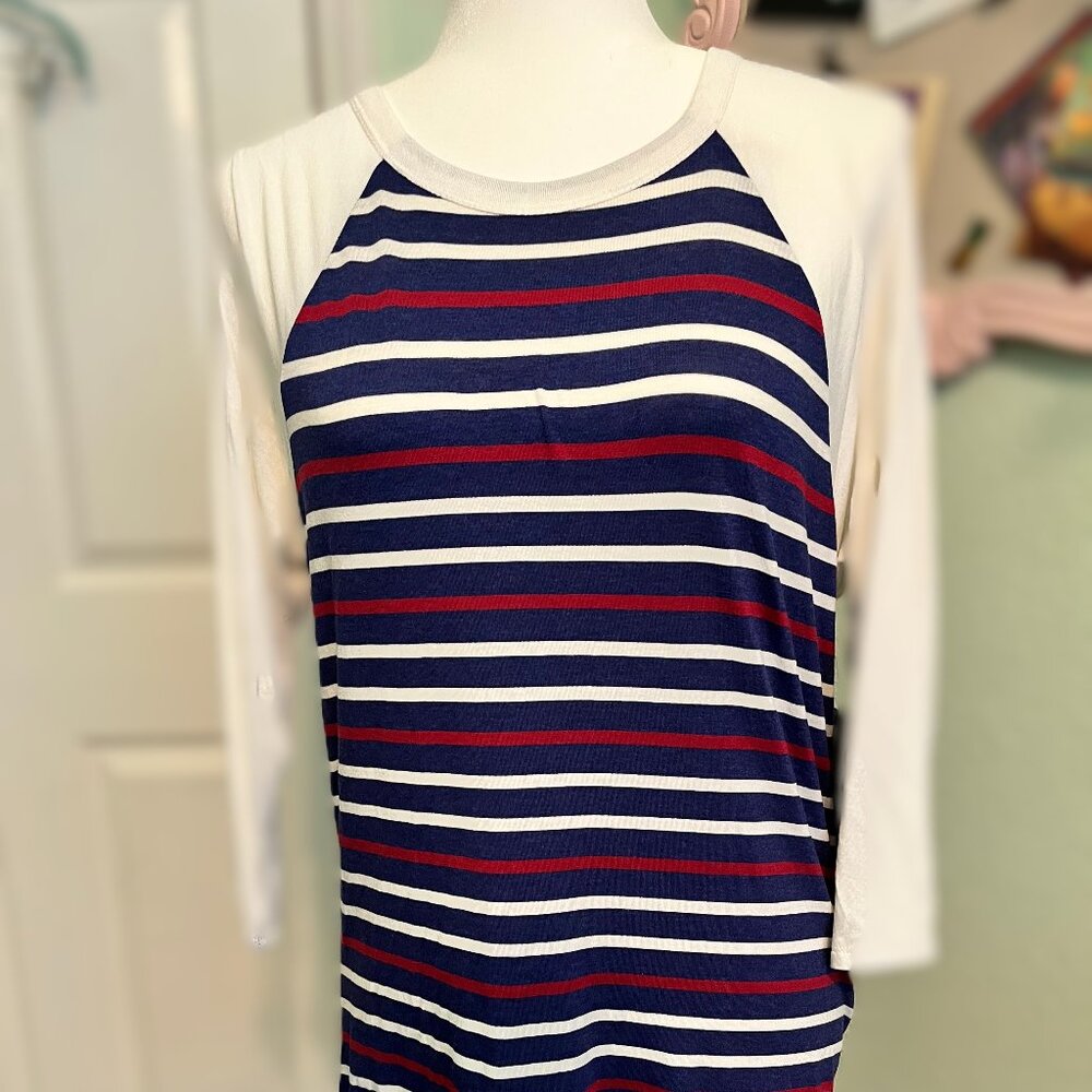 NWT LuLaRoe Randy Tee, Size S